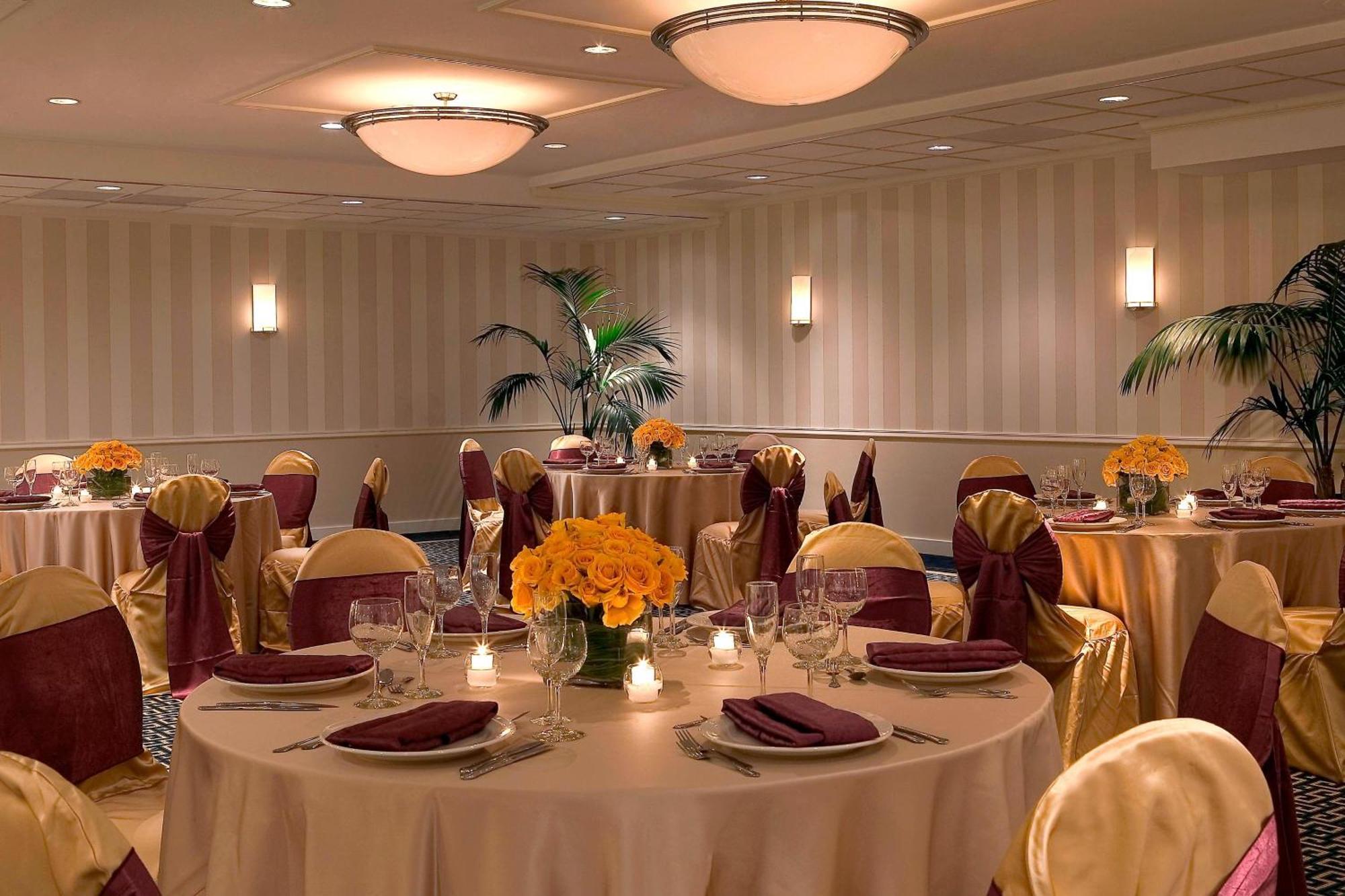 Four Points By Sheraton Wakefield Boston Hotel & Conference Center Exteriör bild